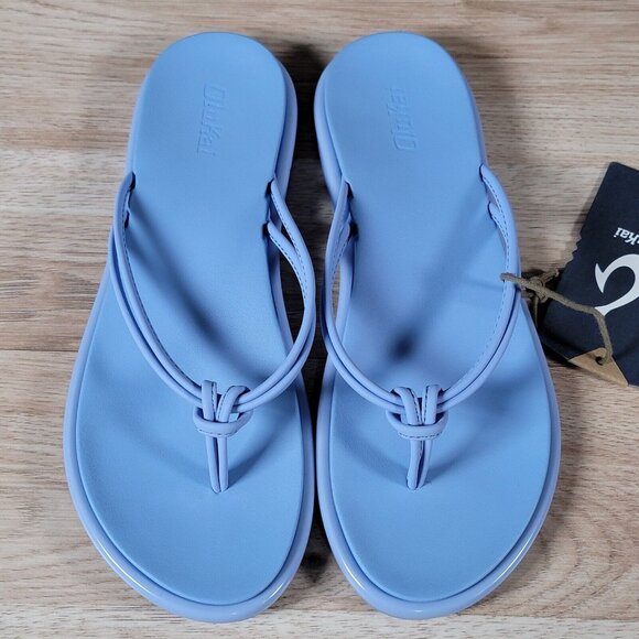 OluKai AKA Sandals Womens Size 7 Cloud Blue Beach Slippers Flip Flops 20509-3N3N - Picture 1 of 4